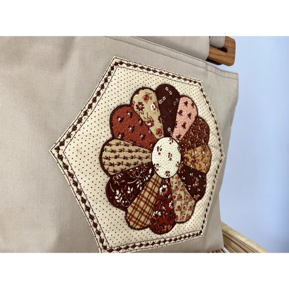 Handmade Quilted Patchwork Wood Handle Small Tote Bucket Bag - Picture 11 of 13